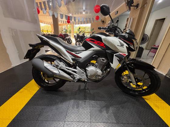 HONDA CB TWISTER HONDA CB TWISTER